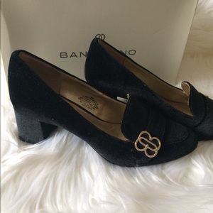 Bandolino black velvet shoes